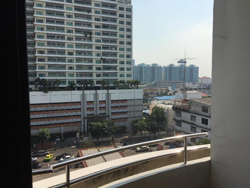 Forum Park Hotel Bangkok Exterior photo